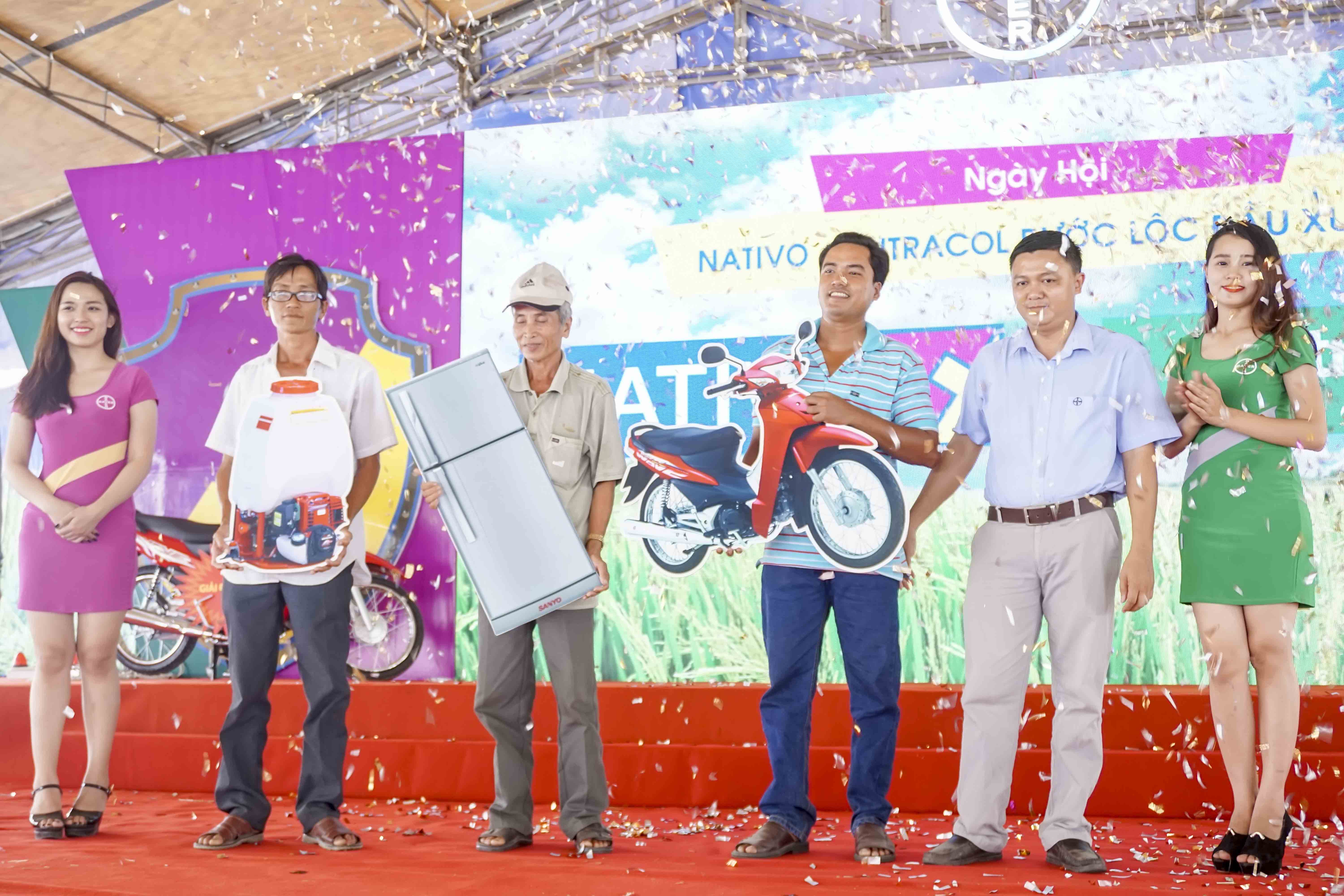 Phần trao giải festival Nativo – Antracol tại Long An
